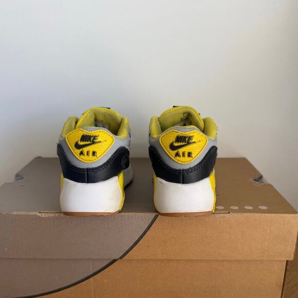 Nike Air Max 90 “Go the Extra Smile” Toddler Sneakers - SZ 11 C - Picture 3 of 16